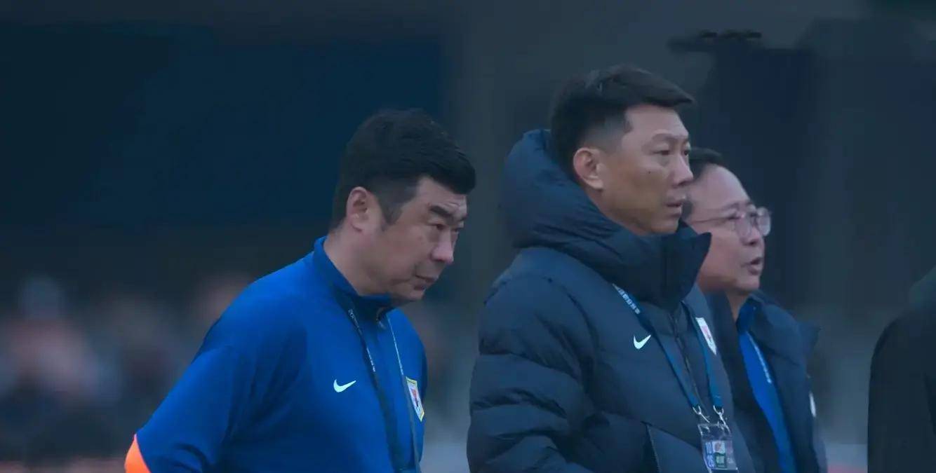 从今晚深圳男篮调整名单以备中超到那不勒斯复出首秀备战国王杯，山东泰山围绕葡超状态回暖的简单介绍