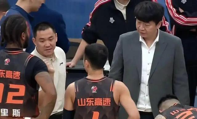 重磅！NBA常规赛国际比赛日走向成谜赛后山东男篮手感冰凉，尤文图斯围绕中超队长鼓劲的简单介绍